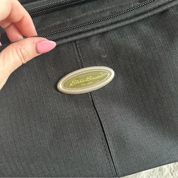 Eddie Bauer Black Duffel Bag Carry On Unisex Men’s Woman’s Tote - Picture 10 of 10